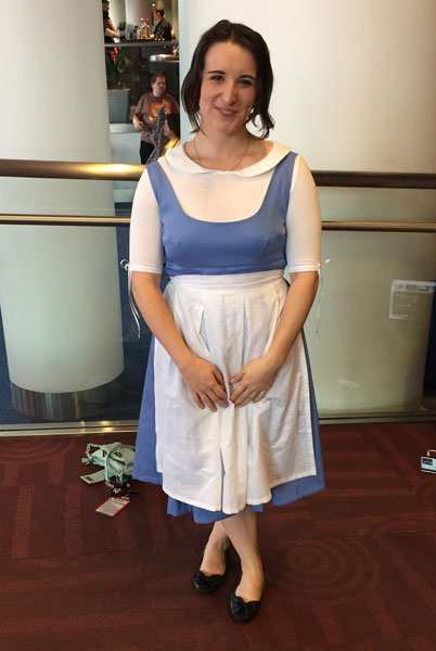 Cosplay-Belle-Beauty-and-the-Beast